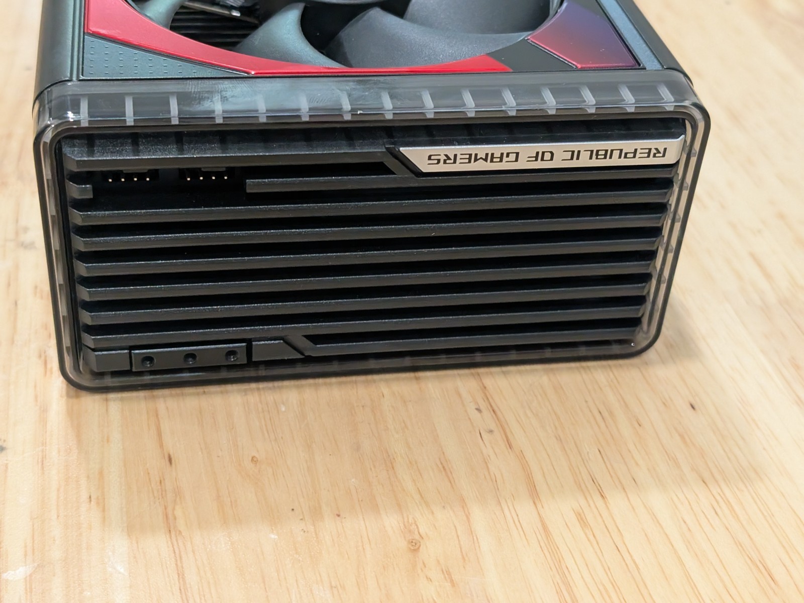 عرض BH: بطاقة الرسومات ASUS RO - مراجعة Rtx 4090 24Gb Graphics Card وسعره