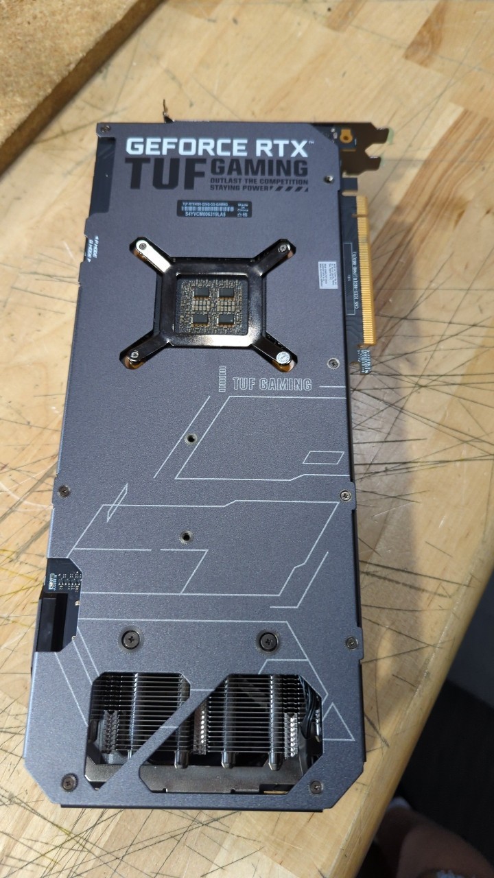 أفضل عرض من BH لقطع الغيار: كر - مراجعة Rtx 4090 24Gb Graphics Card وسعره